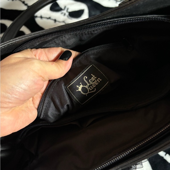 Lost Queen (Banned Alternative) Spider Large Multi Pouch Purse - Picture 5 of 7